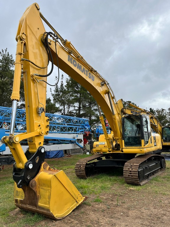 Komatsu PC300 30 Ton Excavator Auction (00265055157) Grays Australia
