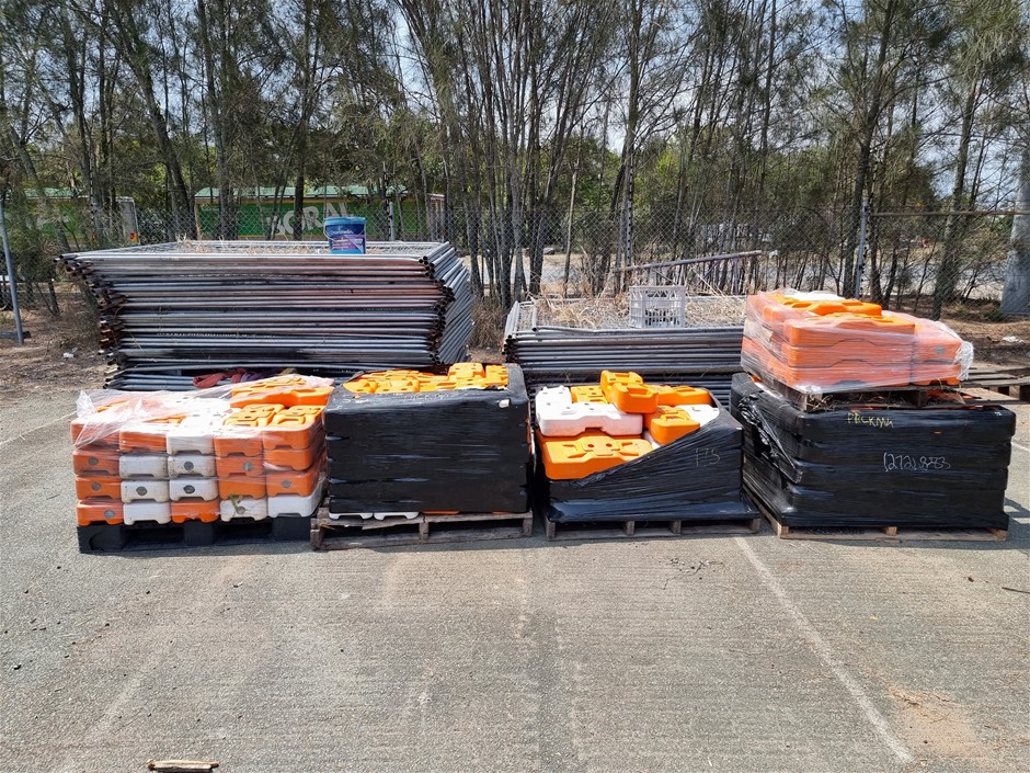 Qty of Temporary Fencing Components Auction (0175-7047706) | Grays ...
