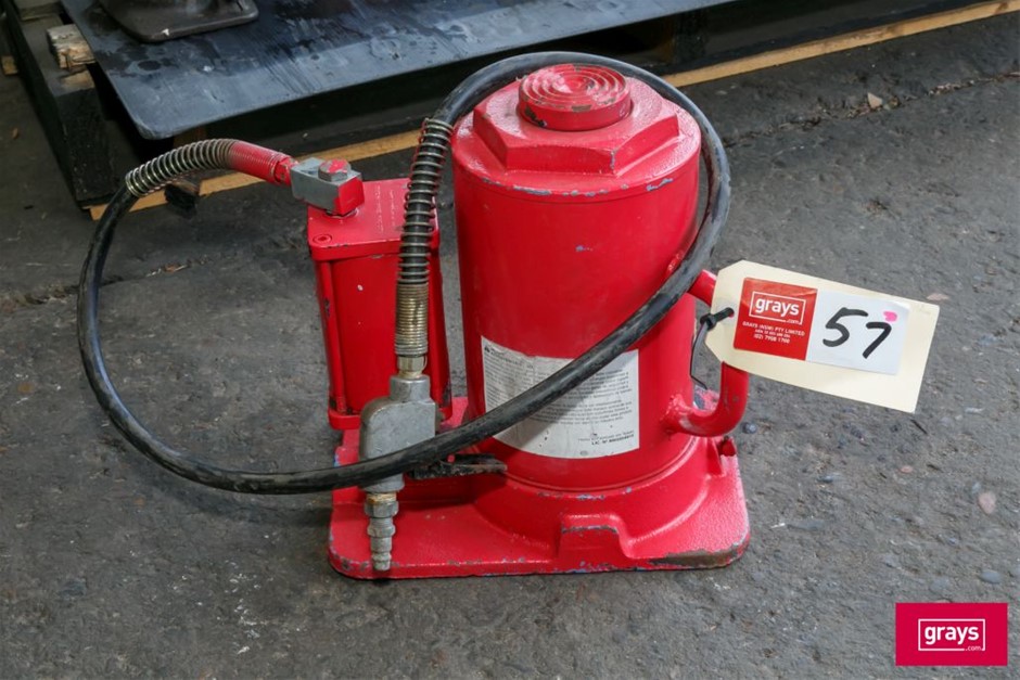 Blackhawk ABJ30B Heavy Duty Pneumatic Over Hydraulic Jack Auction (0057