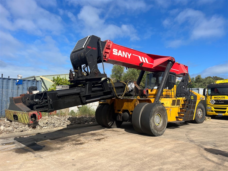2013 & 2010 Sany Reach Stackers with Spreader Bars