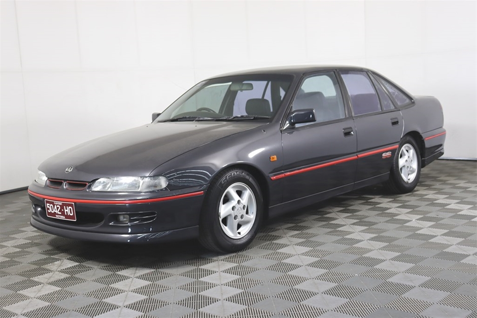 1994 Holden Commodore SS VR Manual Sedan