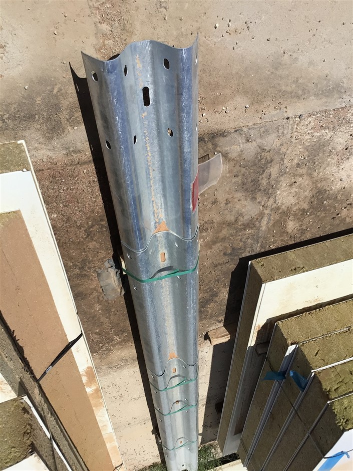 1x Length of Armco Galvanised Railing Auction (00243027446) Grays
