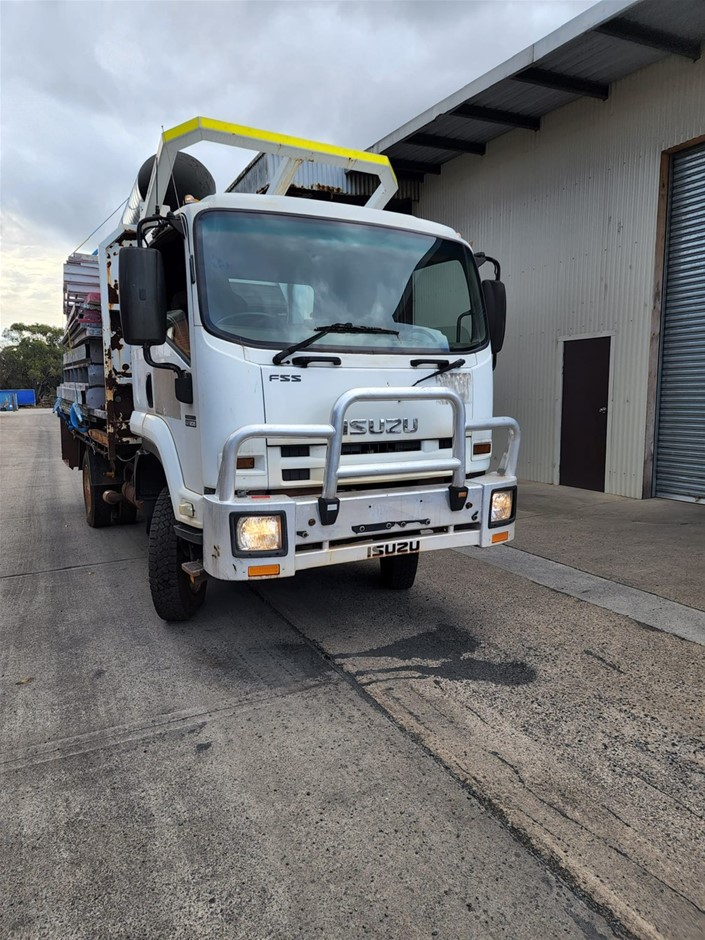 2012 Isuzu FH FSS 550 4x4 Crane Truck