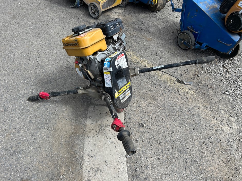 Crommelins 2 Man Post Hole Digger Auction (00273027770) Grays Australia