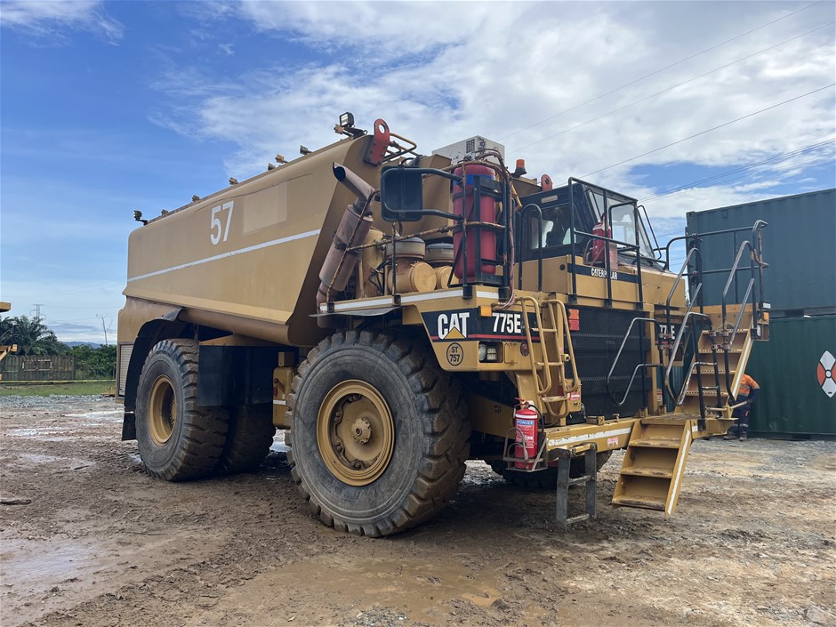 2003 Caterpillar 775E Service Truck (ST757) Auction (0001-9049566 ...