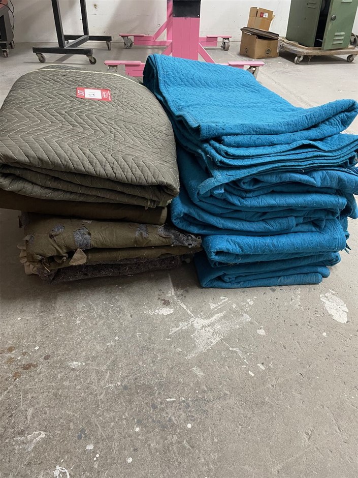 Quantity of Removalist Blankets Auction (01315054638) Grays Australia