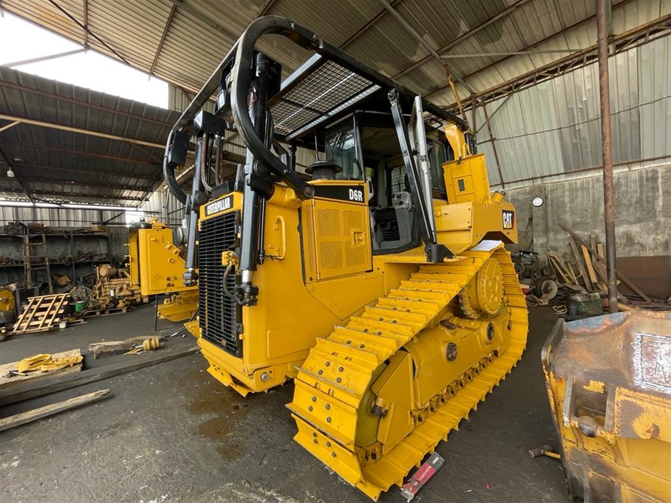 <p> 2013 Caterpillar D6R Crawler Dozer (MM188)</p>