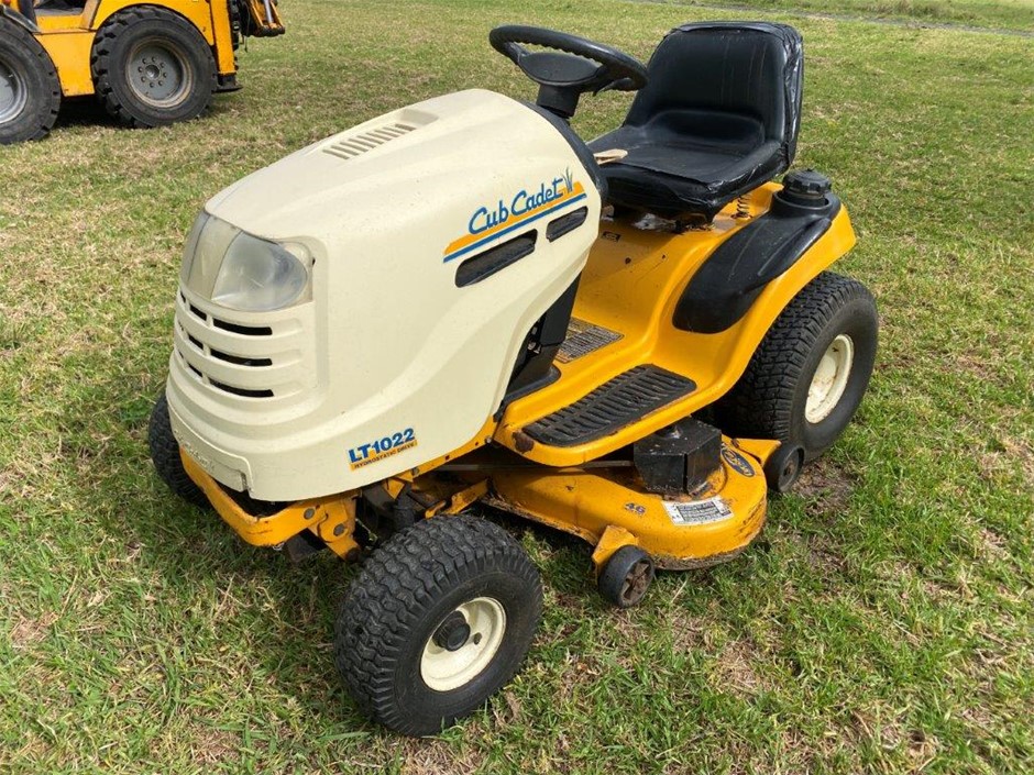 Cub cadet lt1022 online for sale