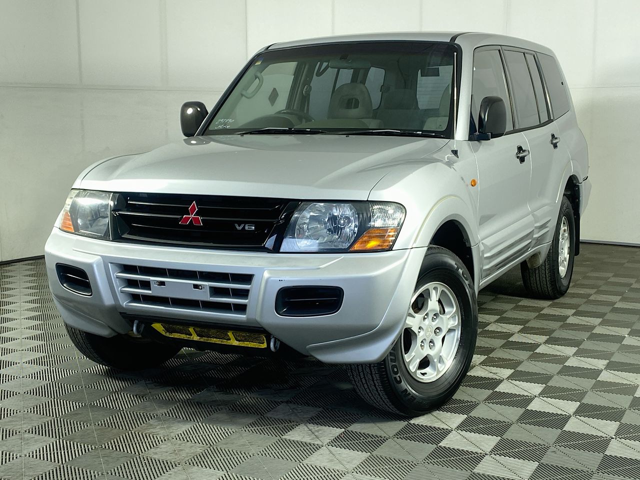 2002 Mitsubishi Pajero Gls Nm Automatic 7 Seats Wagon Auction (0001 