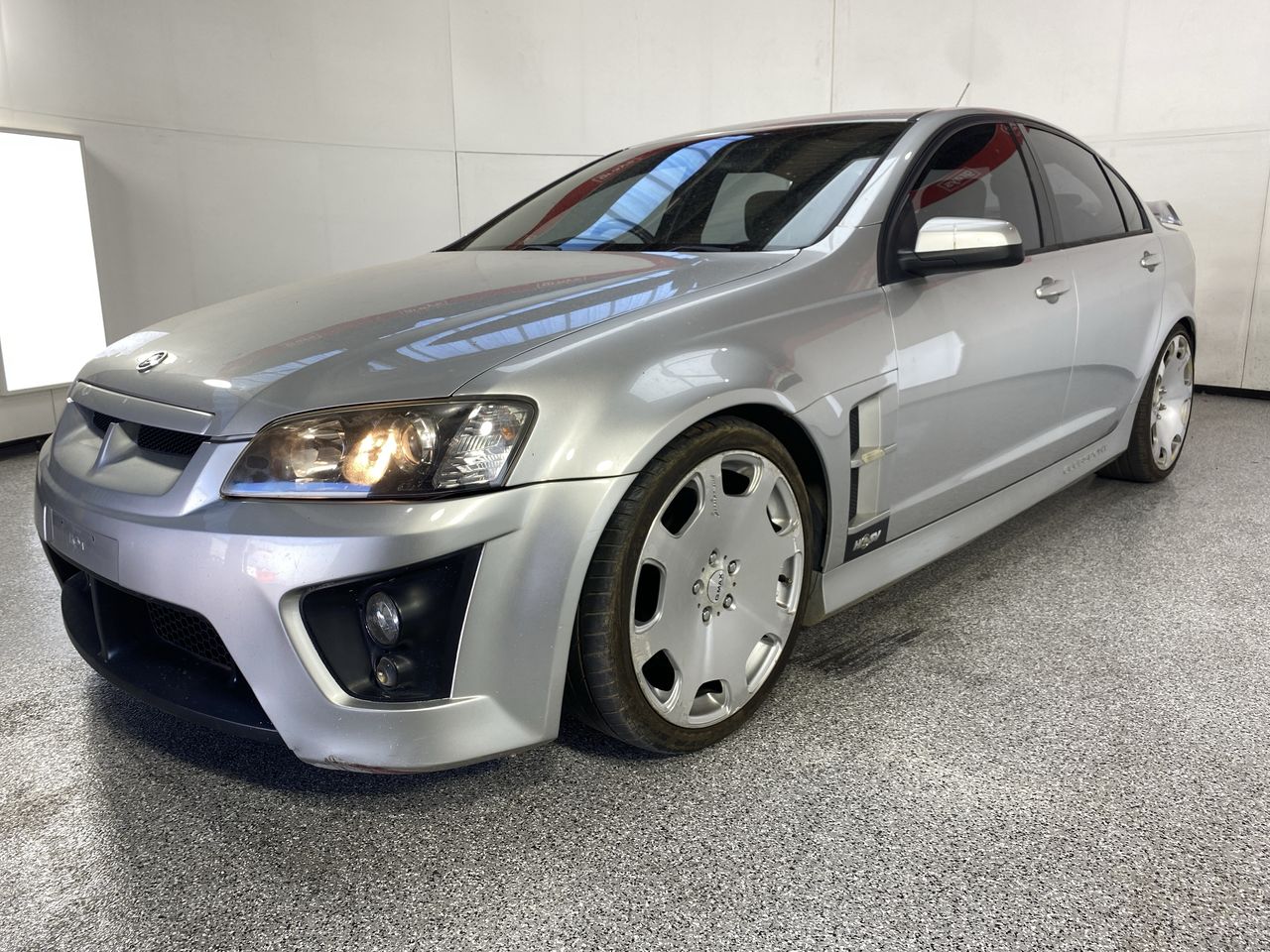 2007 HSV Clubsport R8 VE Manual Sedan Auction (0001-60012374) | Grays ...