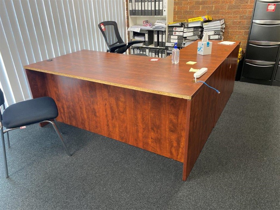 Executive Desk in Timber Laminate Auction (00675055127) Grays Australia