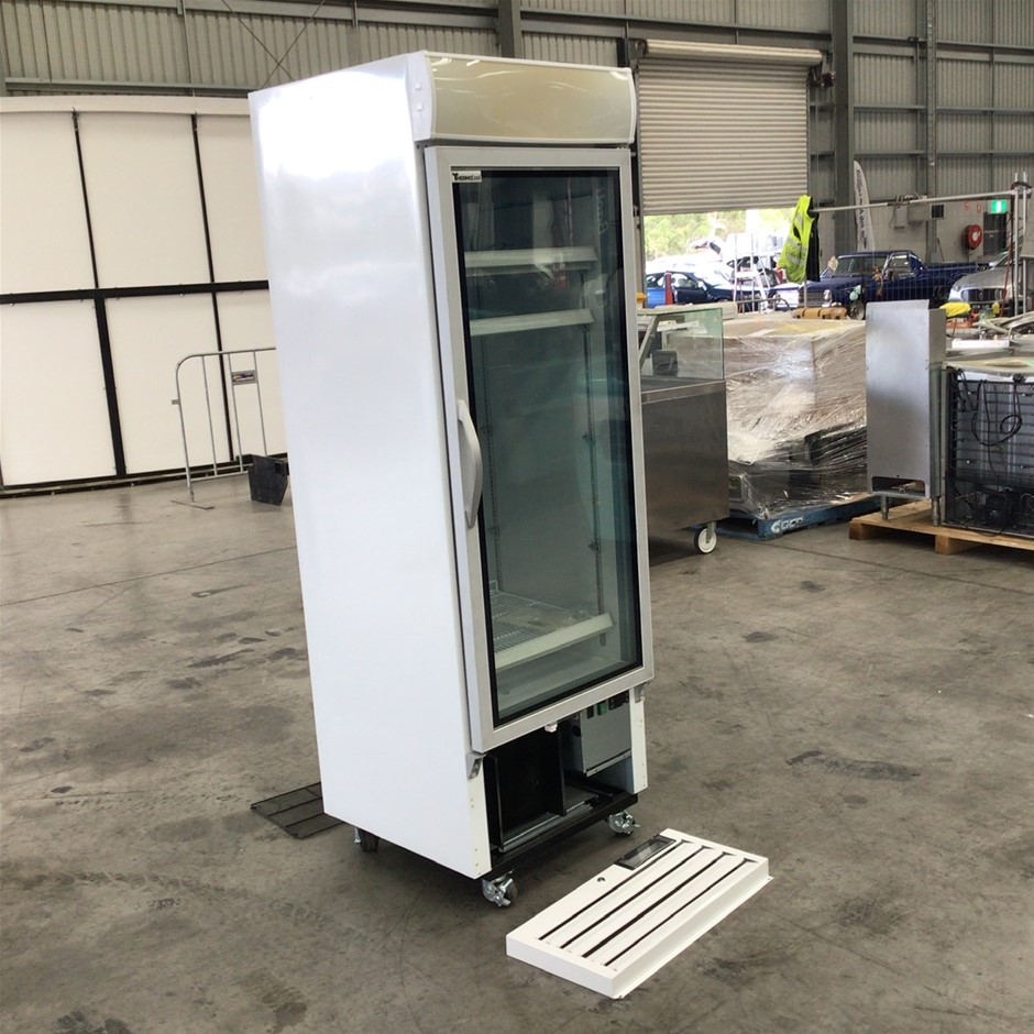 Thermocool D420 Single Door Display Fridge Auction (0008-3028108 ...