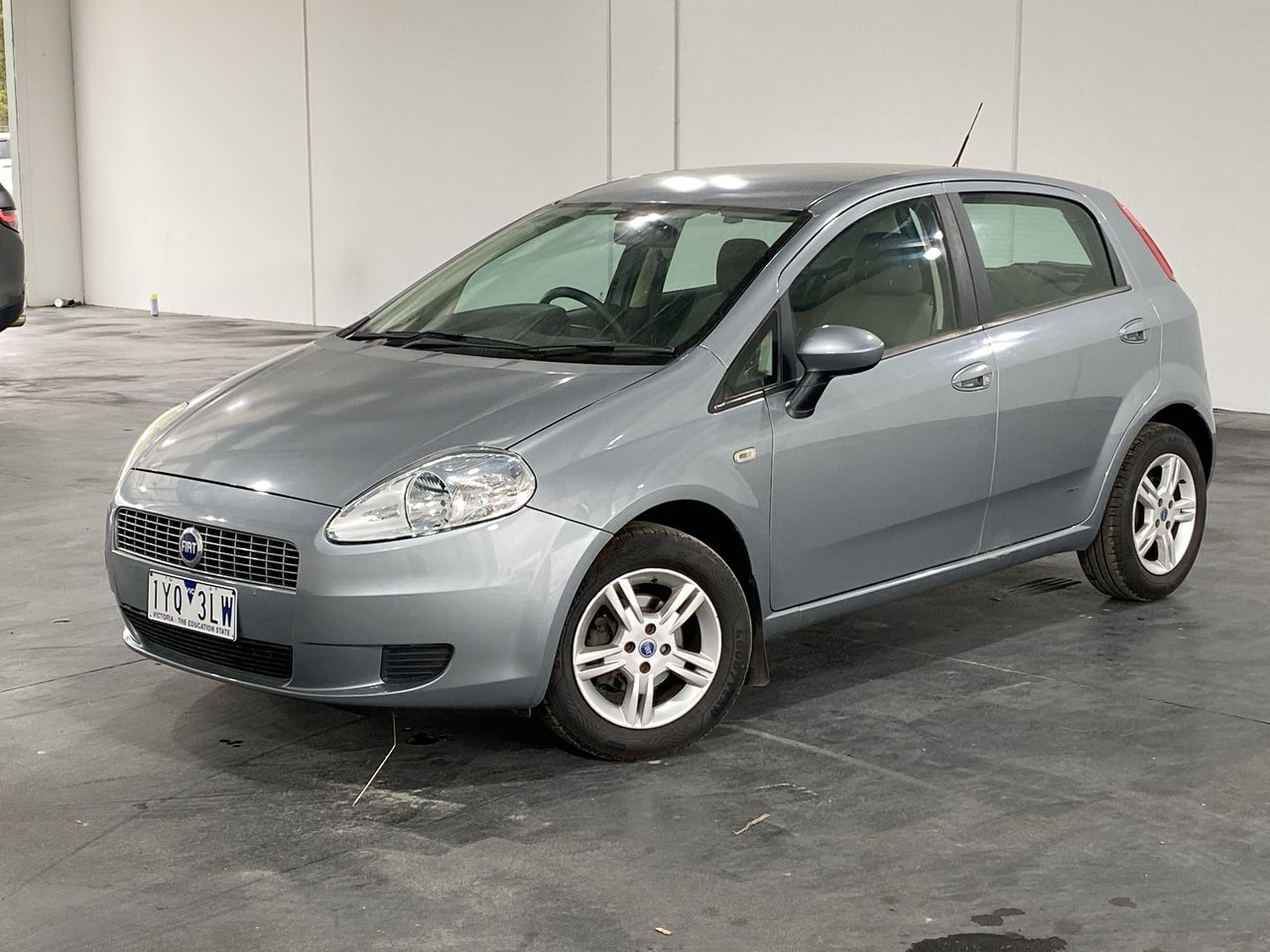 THIGER-Fiat Punto Dynamic AUTOMATIC Hatchback