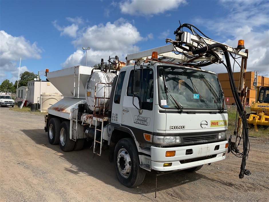 1999 Hino FM1J 6 x 4 Jetpatcher Truck & Asphalt Spreader