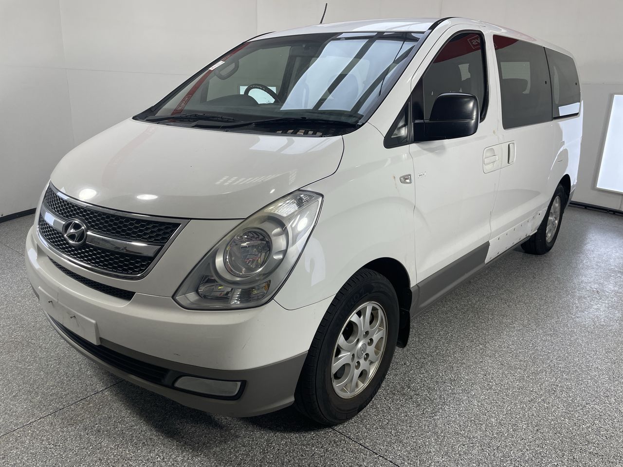 2014 Hyundai iMAX TQ Automatic 8 Seats People Mover