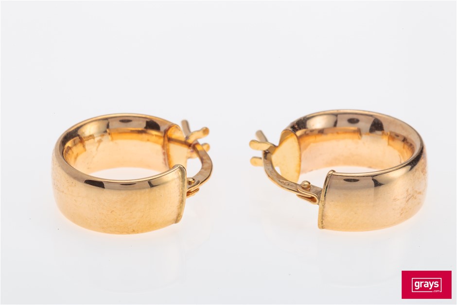 14k Yellow Gold Fancy Omega Hoops