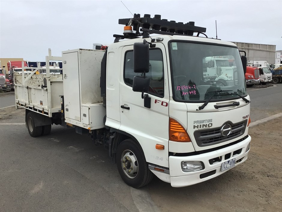 Council Auction - Hino Tipper Truck & Mercedes Benz Bus