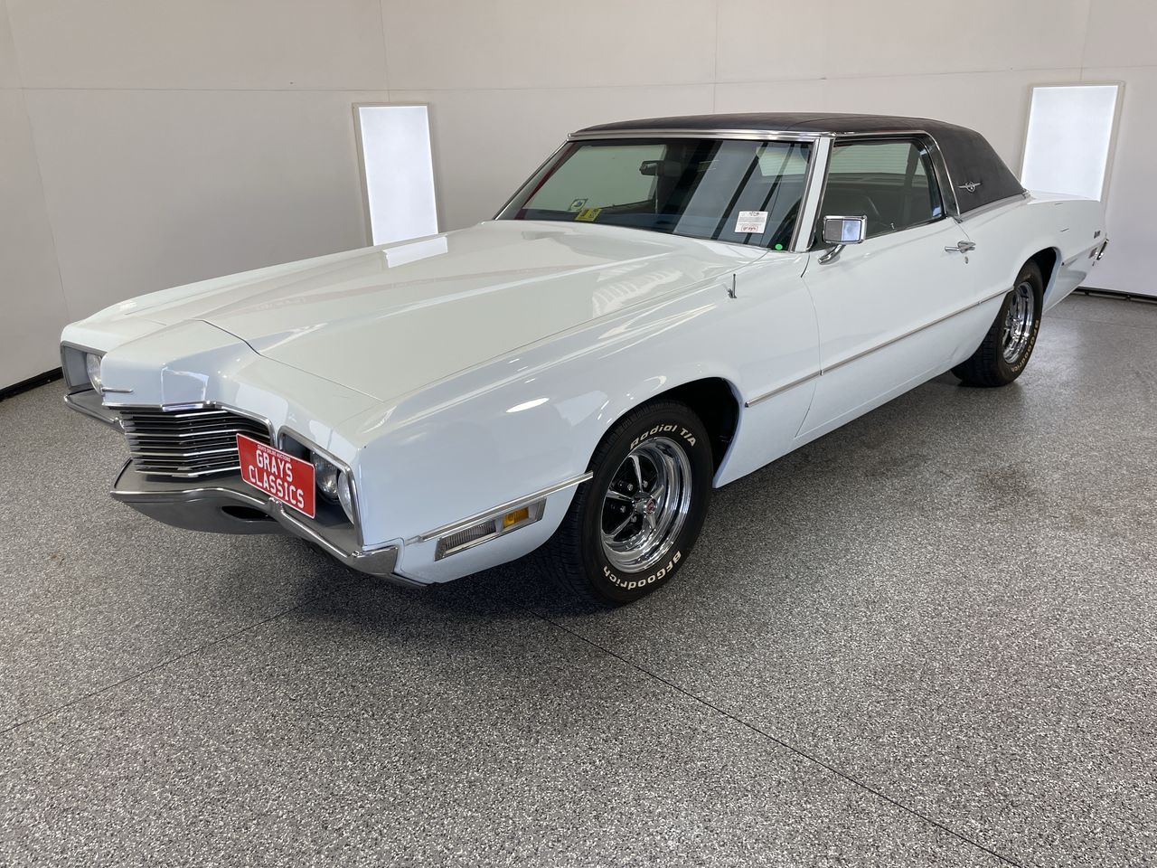 1970 Ford Thunderbird Landau Automatic Coupe Import