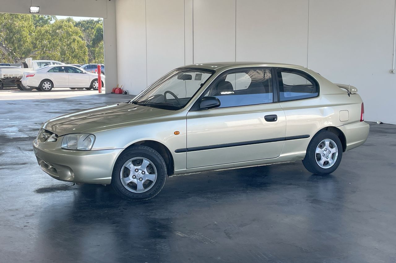 2002 Hyundai Accent GL LS Manual Hatchback