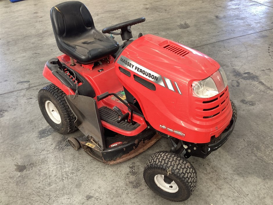 Massey Ferguson Ride-on Mower Auction (0078-3028552) | Grays Australia