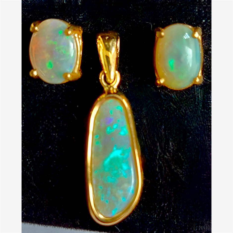 9ct Y/G Crystal Opal Earring & Pendant Set - Hand Made Pendant Auction (0023-2558497) | Grays ...