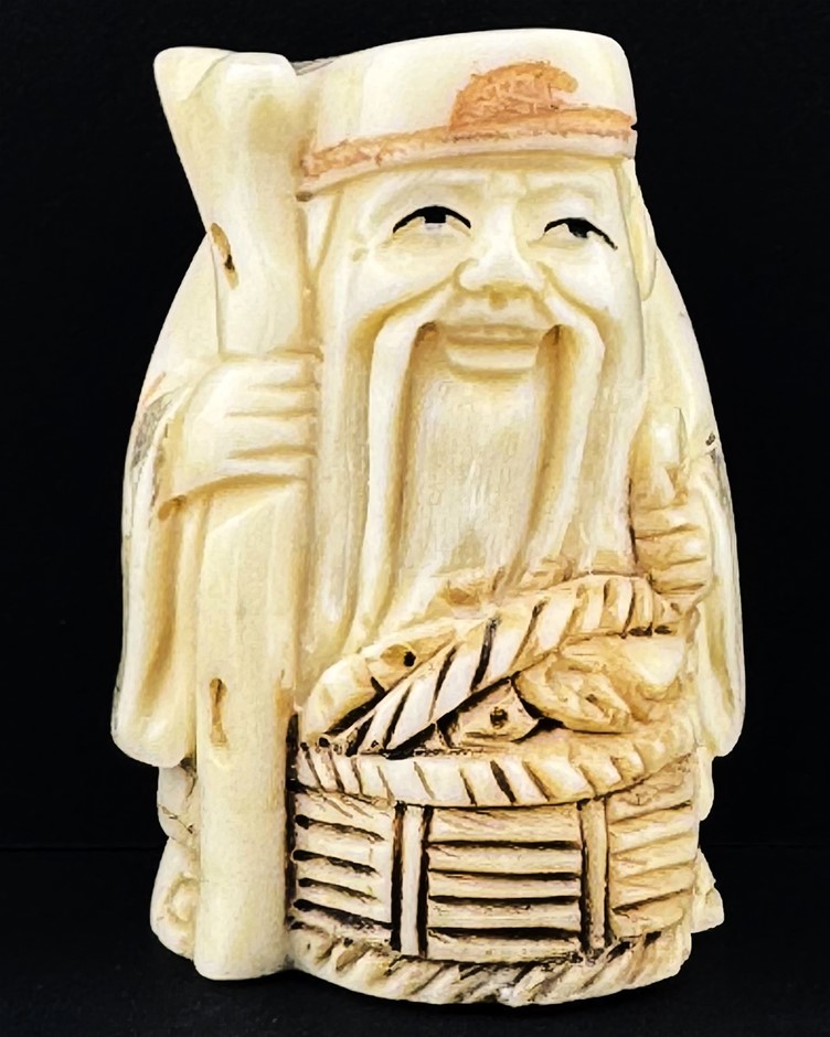 c1890 Japanese Meiji Period Bone Hand-Carved Netsuke