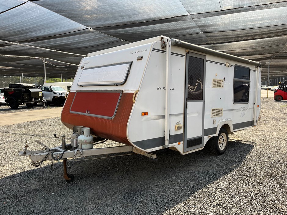 2003 AVAN ROBINA CARAVAN