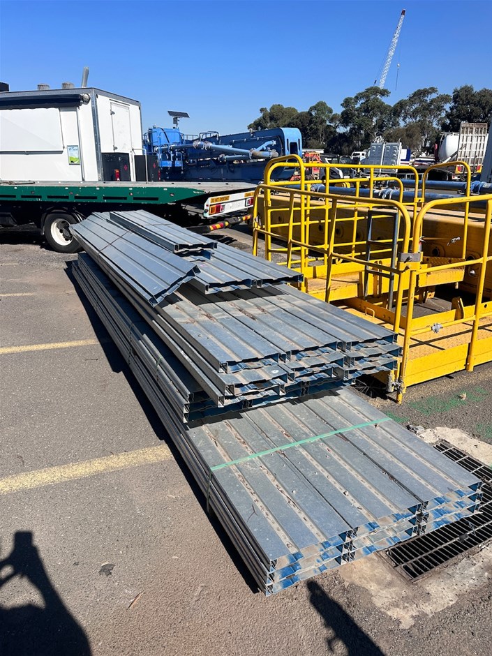 Assorted Bluedeck Composite Decking Auction (00063028824) Grays