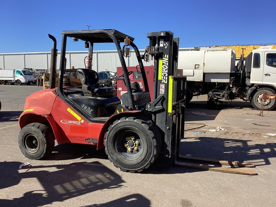 No Reserve Ex Rental Fleet Forklift Clearance