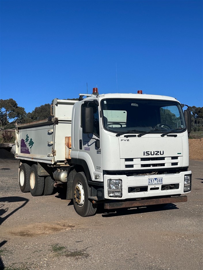 Ex-Council Isuzu Tipper Truck, Motor Grader, Agri Equipment