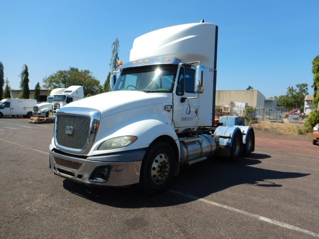 Kenworth & CAT Prime Movers, UD Curtainsider & Forklifts