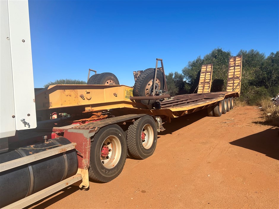 1973 Bosich   Quadaxle Low Loader
