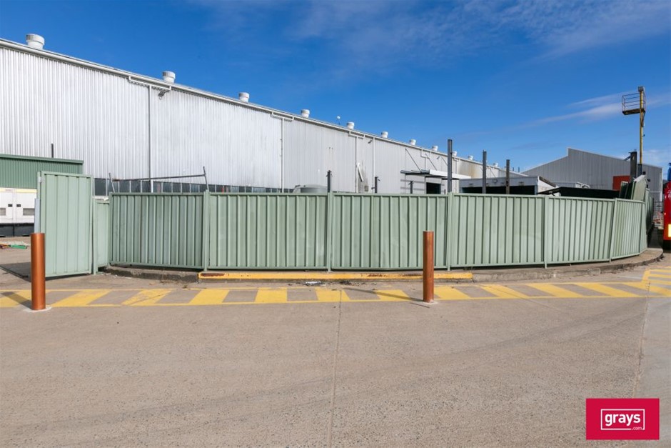 Quantity Compound Fencing Auction (0093-5056361) | Grays Australia
