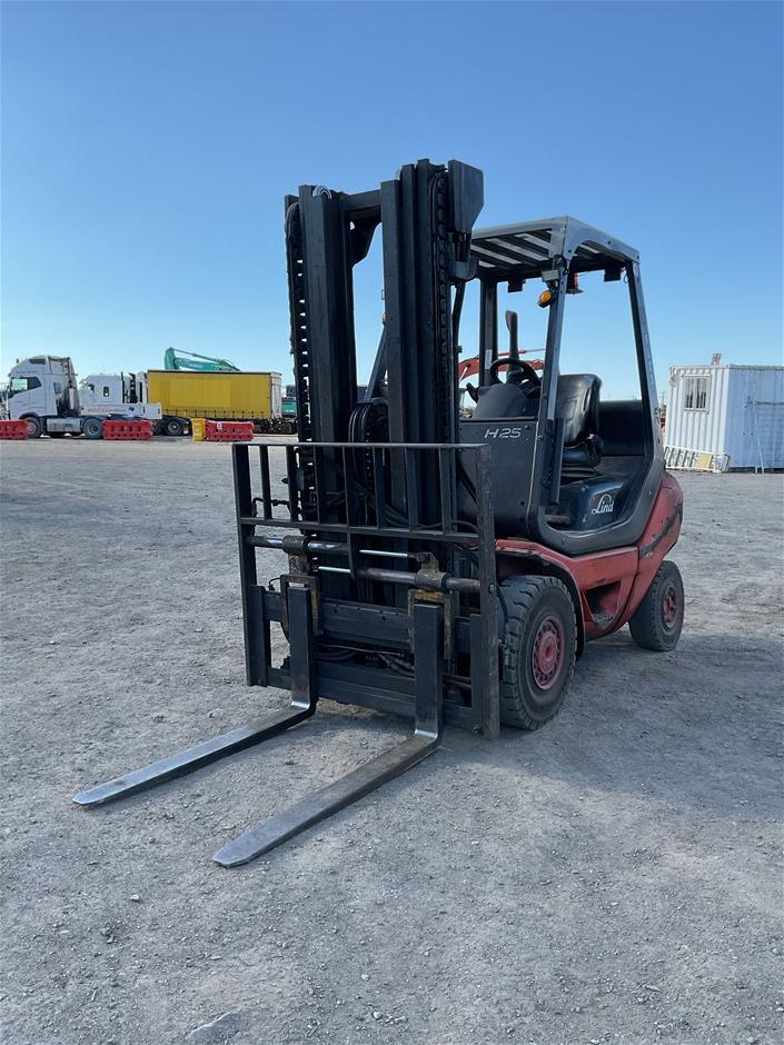 2010 Linde H 25 2.5T Diesel 3 Stage Container Mast Counterbalance ...
