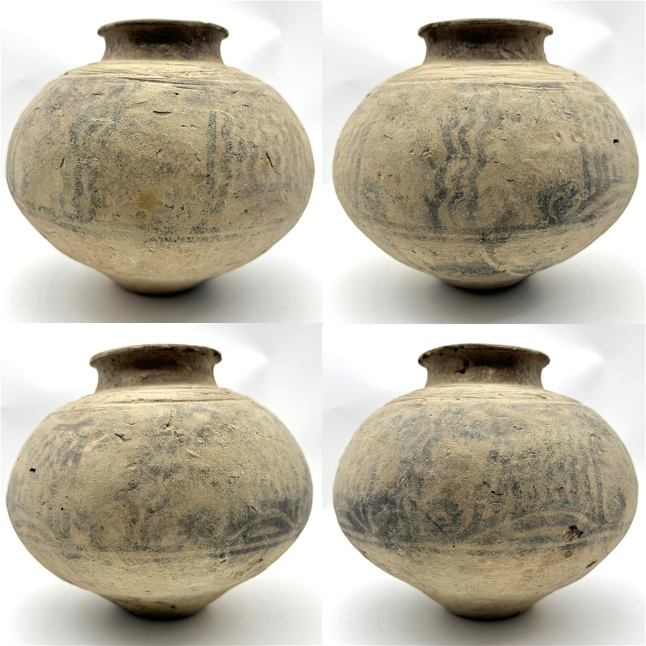No Reserve 3000 BC Indus Valley Terracotta Vase