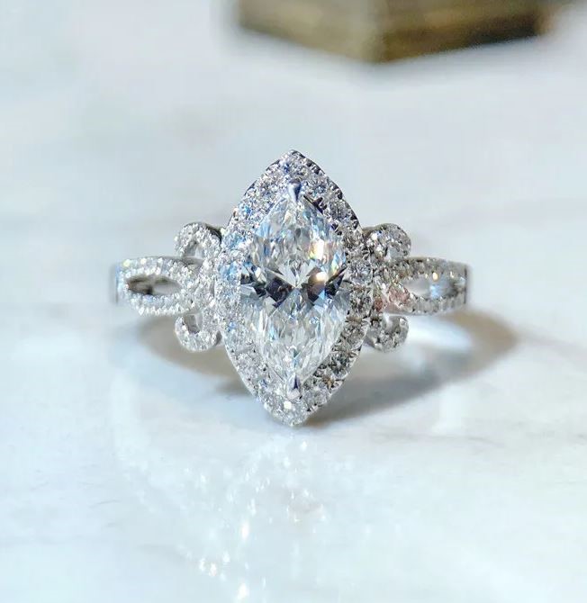 Elegant 18K White  Gold  plated Simulated  Diamonds  &  White Cz vintage