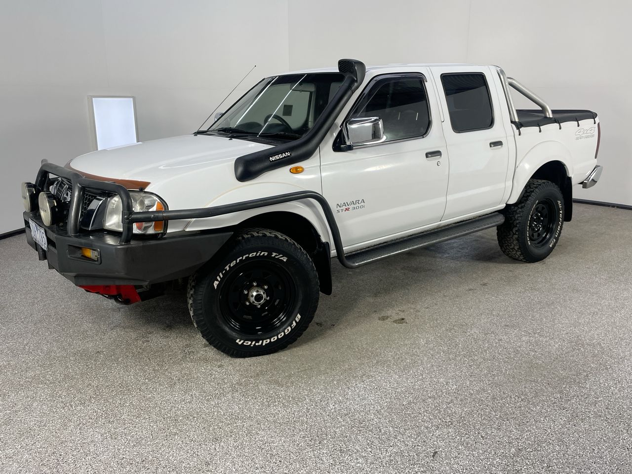 2005 Nissan Navara ST-R 4X4 DOUBLE CAB D22 T/D Manual