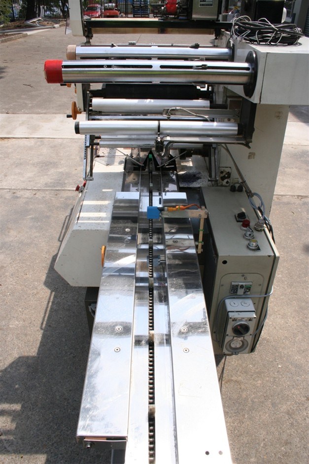 Horizontal Flow Wrapper, ``Fuji``, Model FW 3400, Alpha 2 unit, fully