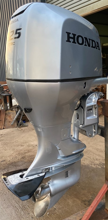 Honda 225 HP Vtec V6 4 Stroke Outboard Motor
