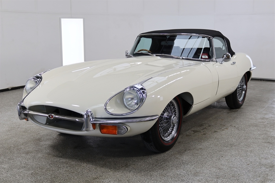 1970 Jaguar E-Type Series 2 Convertible Manual Roadster (Import)