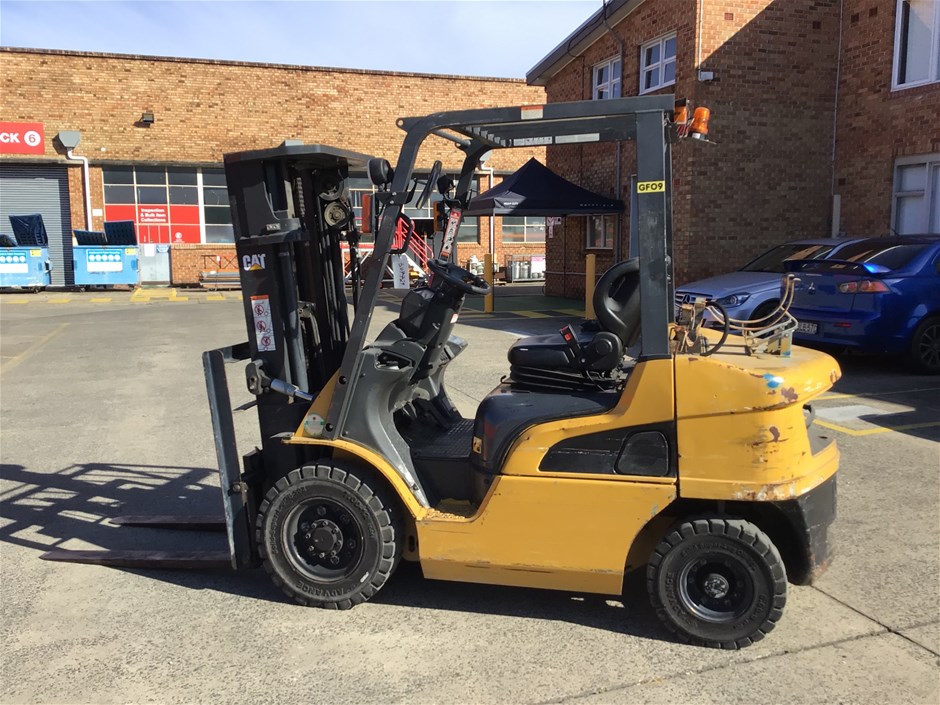 Counterbalance Forklifts & Ride On Sweeper Sale