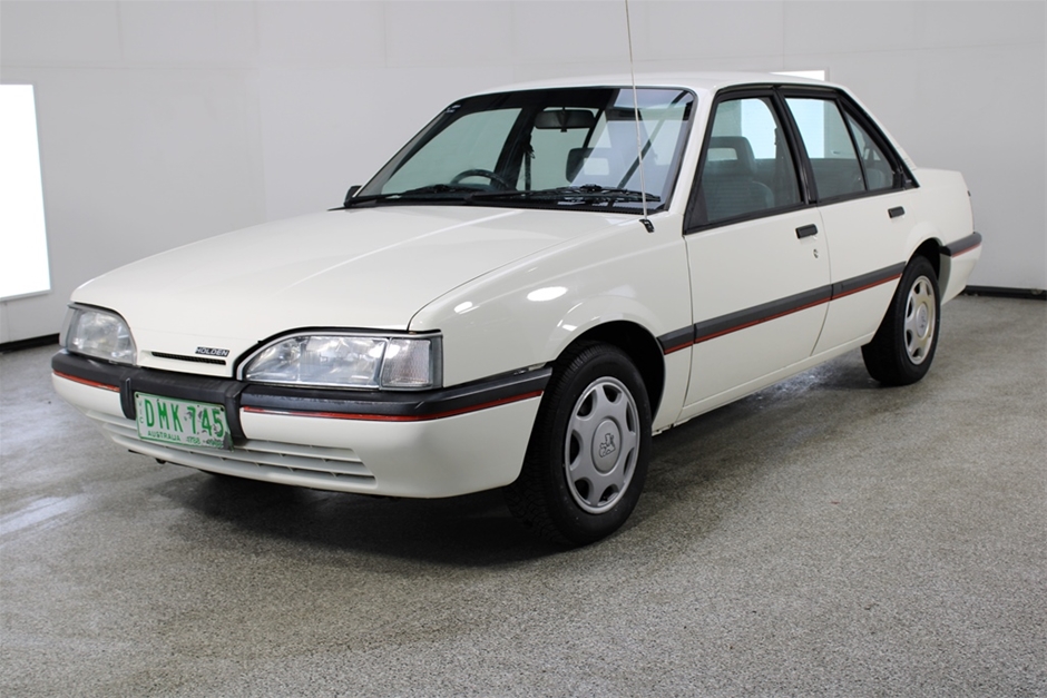 1988 Holden JE Camira SLX Executive Automatic Sedan Auction (0001 ...