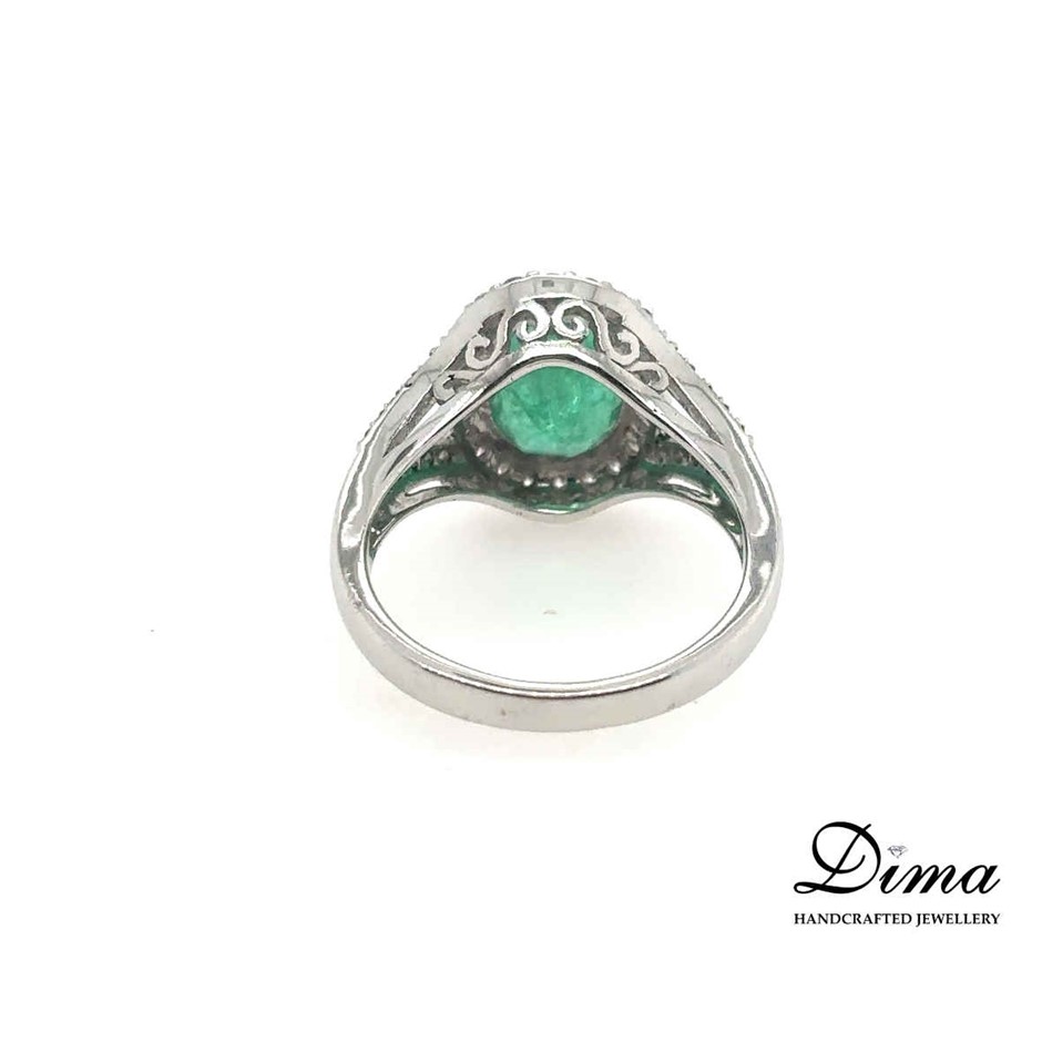 18ct white gold emerald and diamond ring