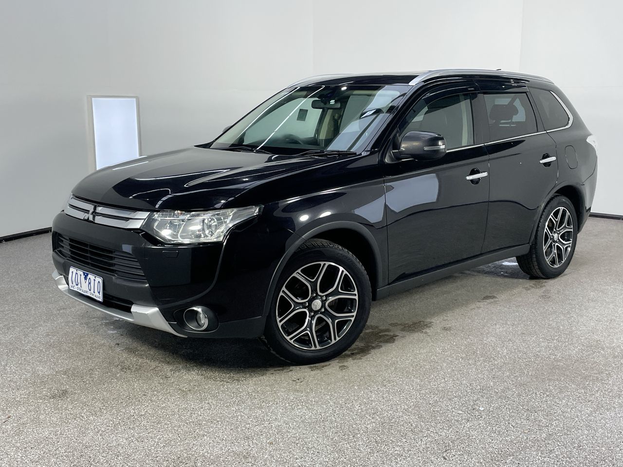 2014 Mitsubishi Outlander ASPIRE 4WD ZJ Turbo Diesel AT 7 Seats Wagon ...