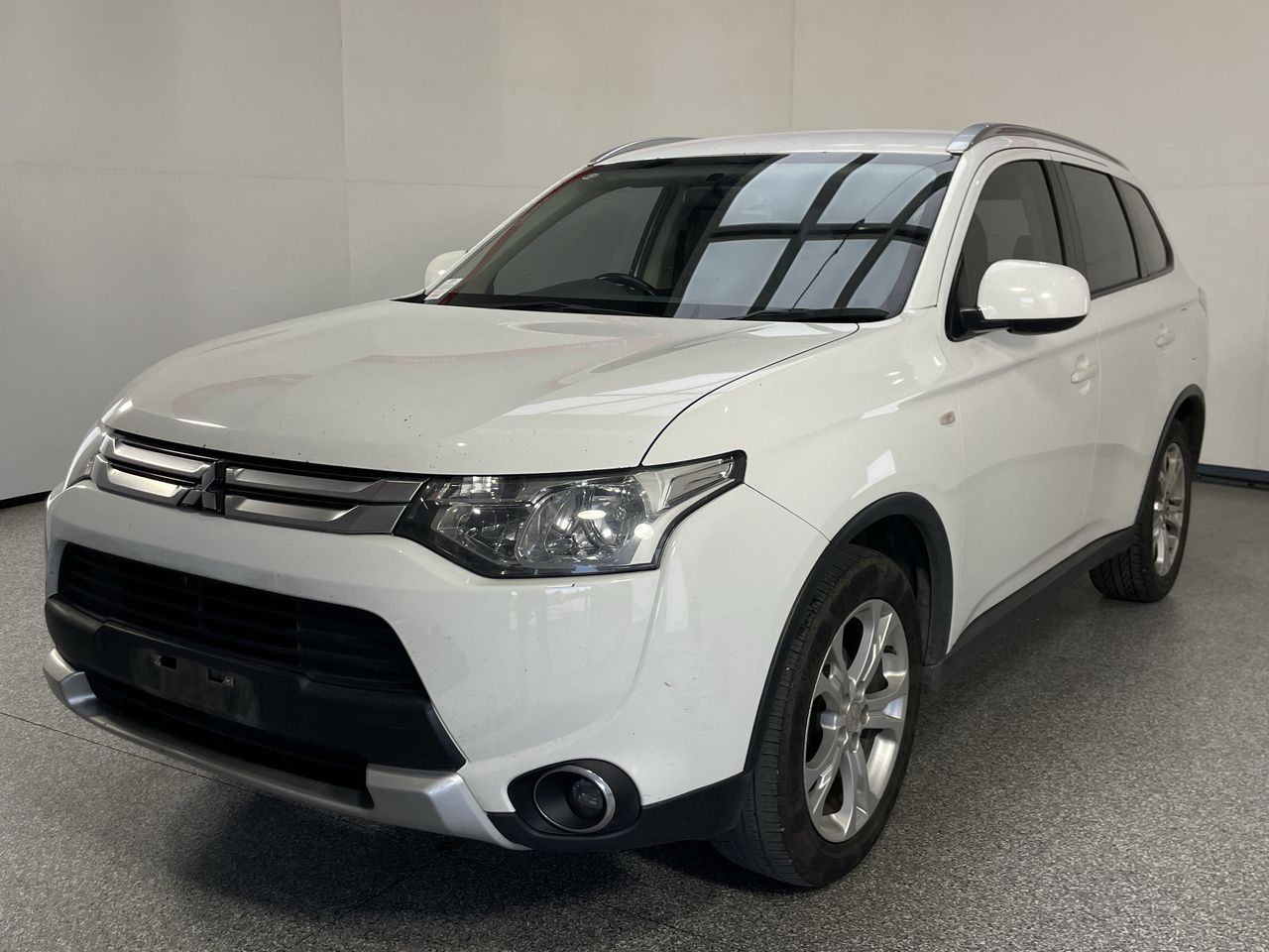 2014 Mitsubishi Outlander ES 2WD ZJ CVT Wagon Auction (0001-50510849 ...