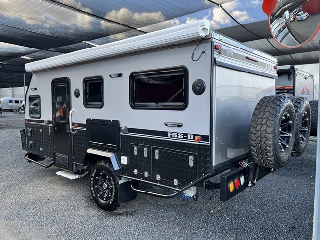 2024 OFF GRID F5S-D CARAVAN