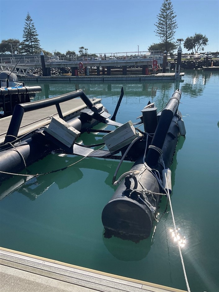 CUSTOM AIR BERTH MARINE VESSEL MOORING.