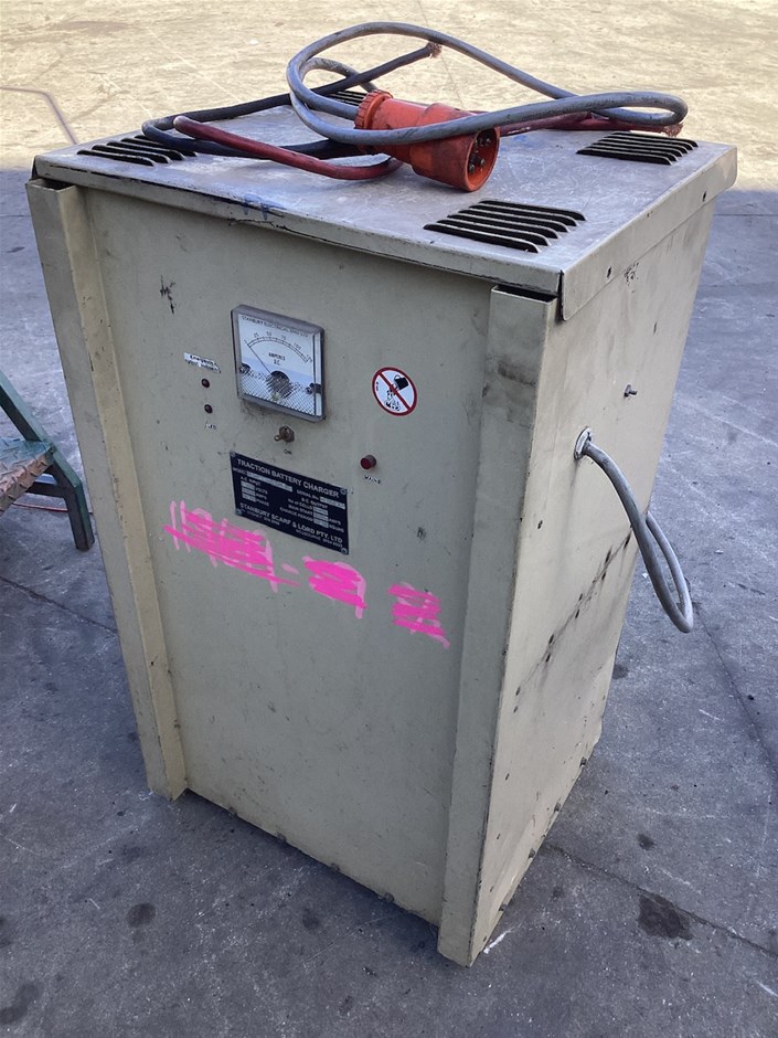Traction Battery Charger