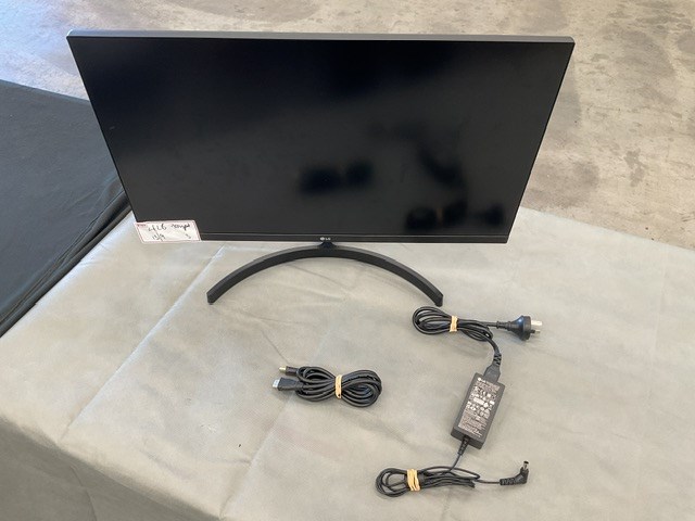 <p>LG 27ML600M-B 27" Full HD IPS Monitor</p>