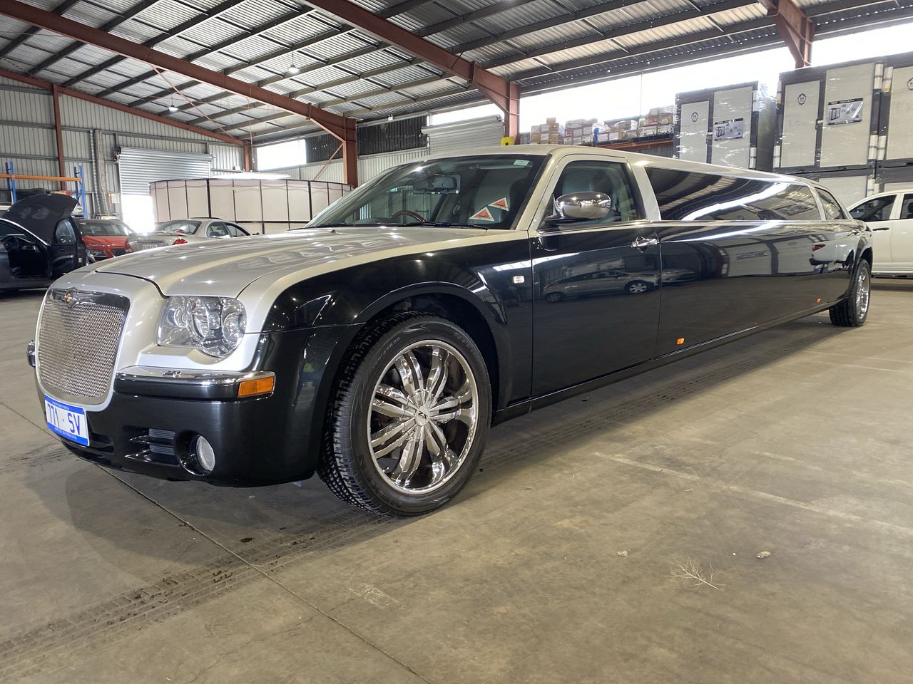 2006 Chrysler 300C LE Automatic Limousine Sedan